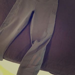 Fabletics Mila High-waist pocket Capri